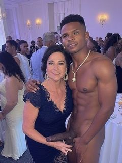Mother of the bride found herself a toy for the reception