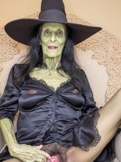 AI Halloween Witches