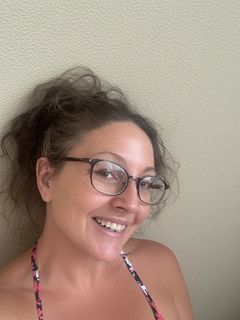 Moms in Swimwear (nn)