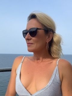 Various Women on Vacation