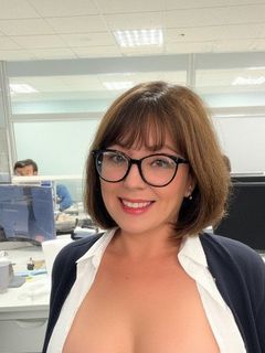 AI 23 - Office lady