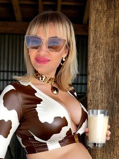 Romanian MILF Slut Anda Gabriela 13