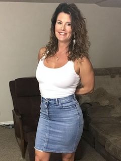 White moms and their dildoes