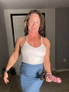White moms and their dildoes