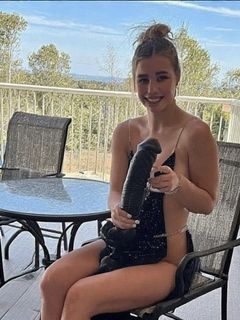 Prom Girls And Big Dildoes